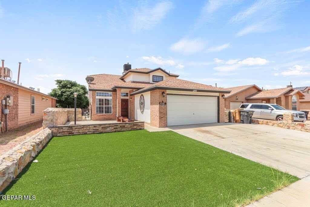 12192 Sun Bridge Pl - Photo 2 of 31