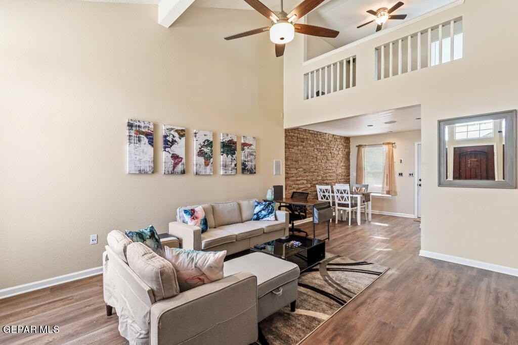 12192 Sun Bridge Pl - Photo 4 of 31
