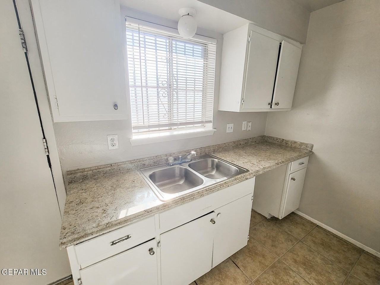 5233 Carousel Dr #2 - Photo 6 of 12