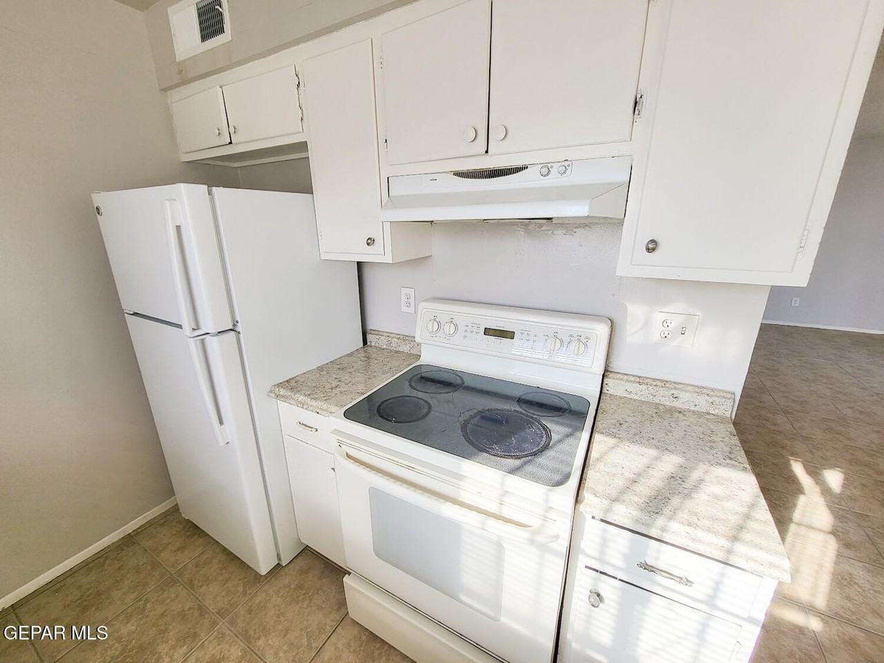 5233 Carousel Dr #2 - Photo 7 of 12