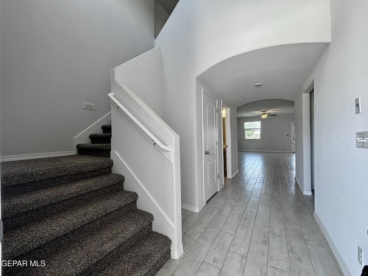 12241 Desert Sea Ct - Photo 3 of 22
