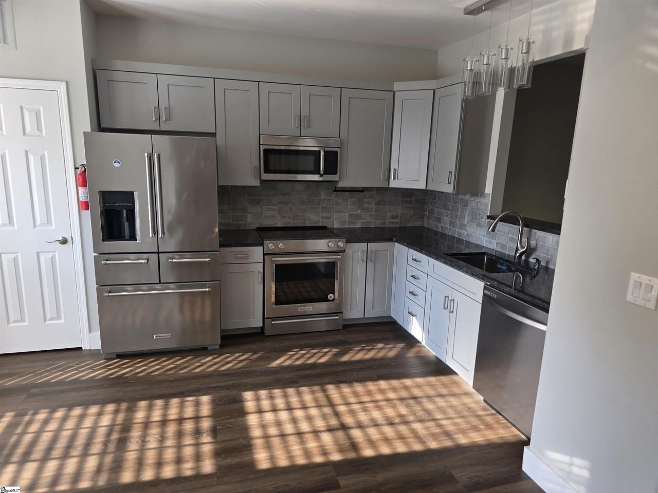 226 Cambria Ct - Photo 2 of 12