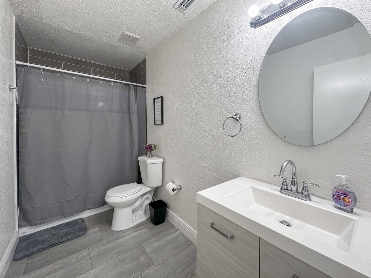 W Sligh Ave - Photo 2 of 12