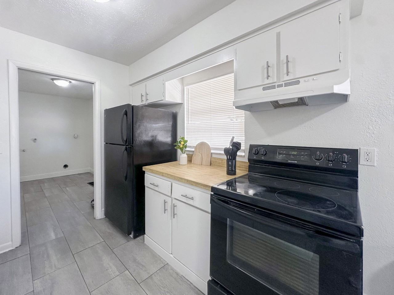 W Sligh Ave - Photo 3 of 12