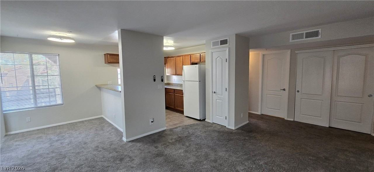 2121 Sealion Dr #205 - Photo 4 of 21