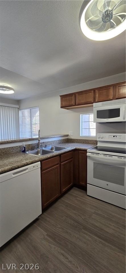2121 Sealion Dr #205 - Photo 5 of 21