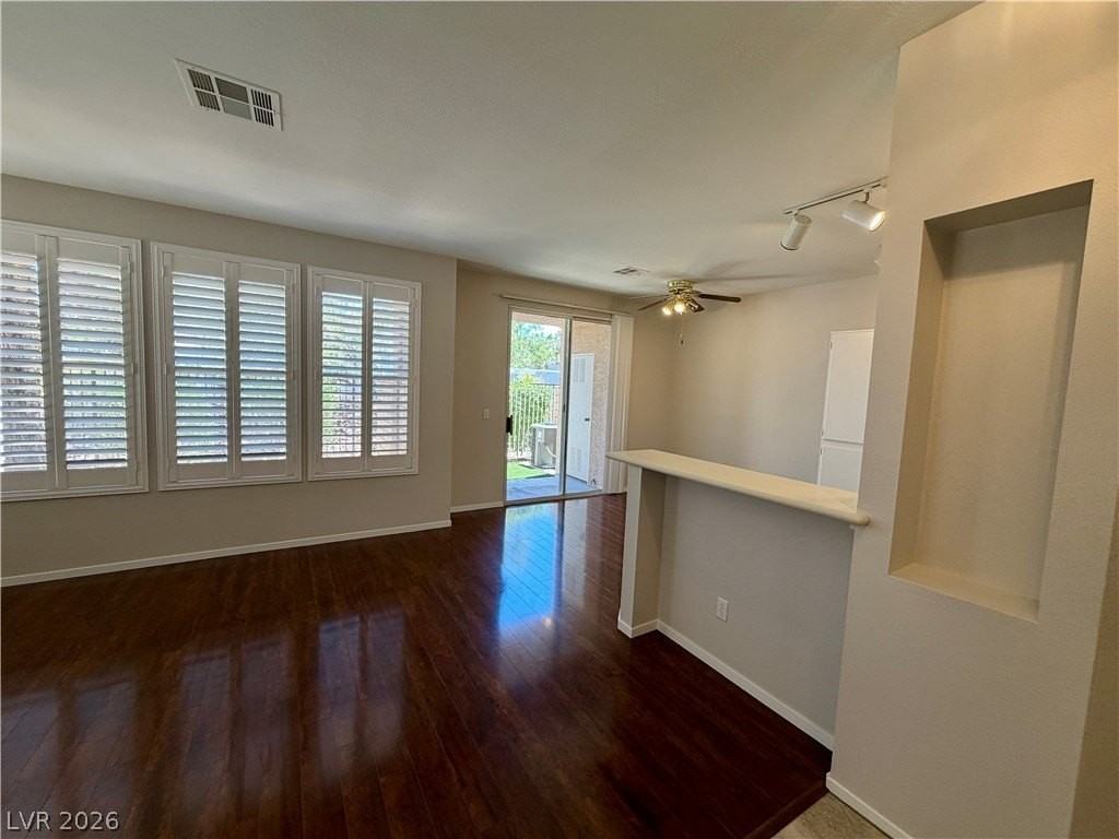 251 S Green Valley Pkwy #4011 - Photo 3 of 32