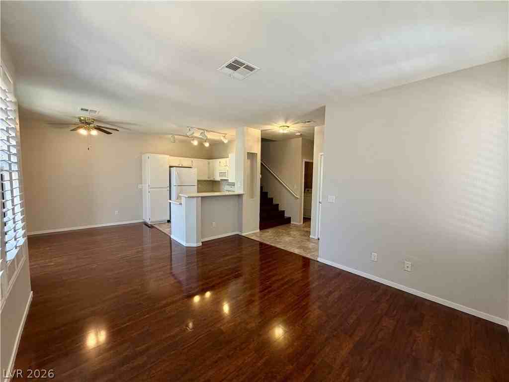 251 S Green Valley Pkwy #4011 - Photo 7 of 32