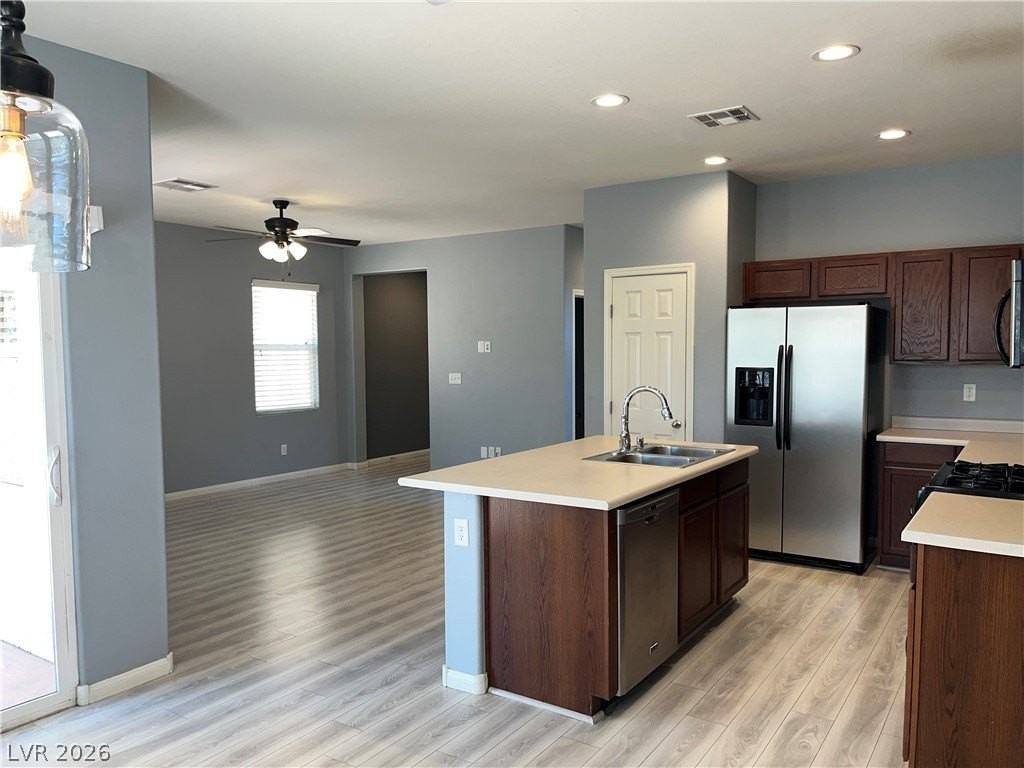 1533 Sagrada Ct - Photo 2 of 12
