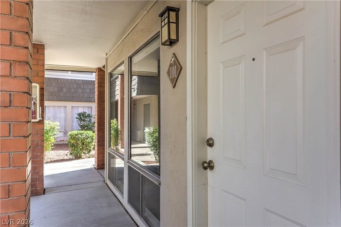 714 Oakmont Ave #1101 - Photo 3 of 26
