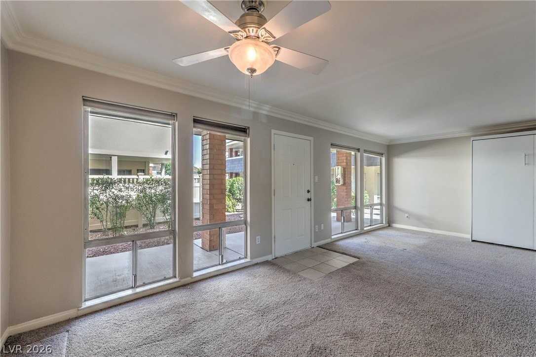 714 Oakmont Ave #1101 - Photo 5 of 26