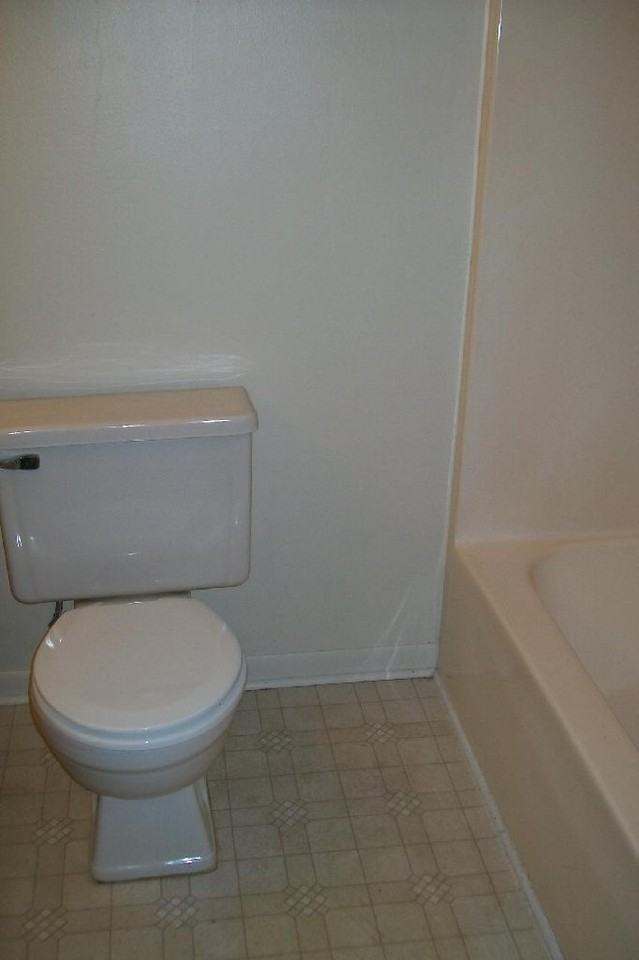 126 Hampton Dr - Photo 7 of 10