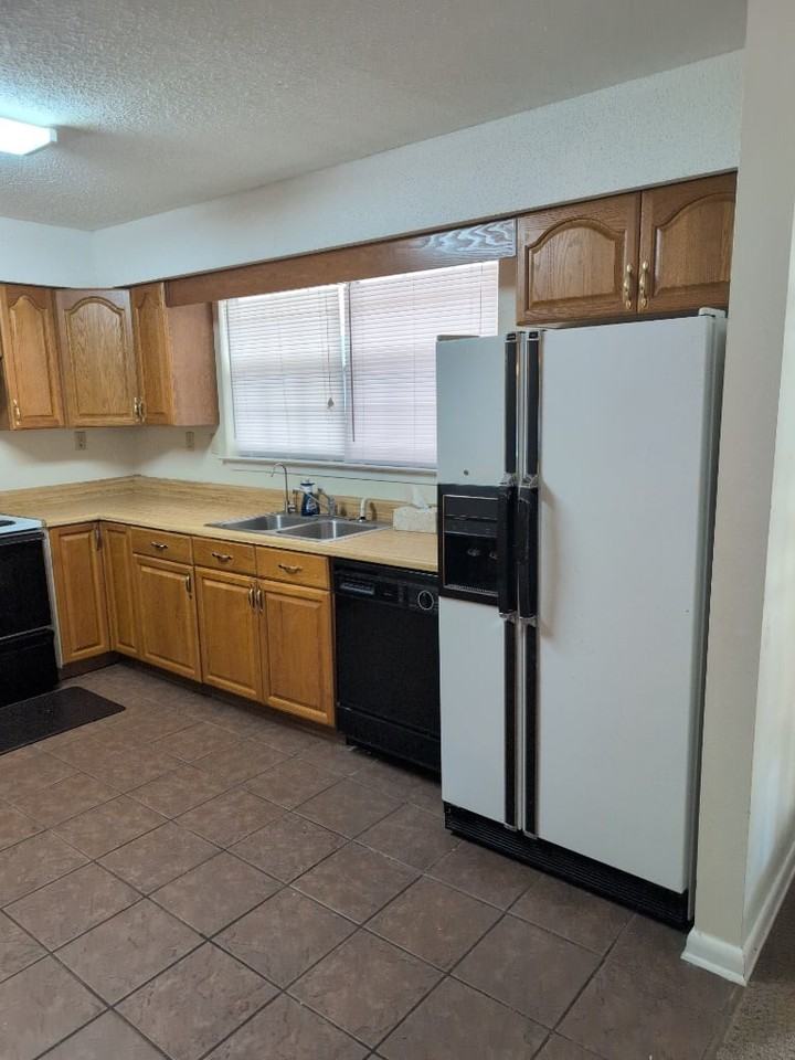 133 Winchester Way - Photo 5 of 8