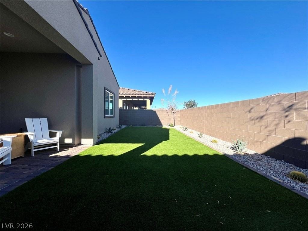 116 Ibiza Lake Dr - Photo 3 of 26