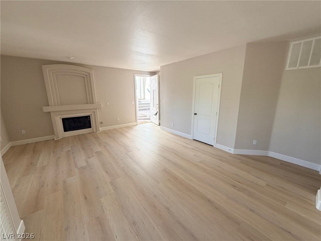 7605 Rolling View Dr #101 - Photo 4 of 47