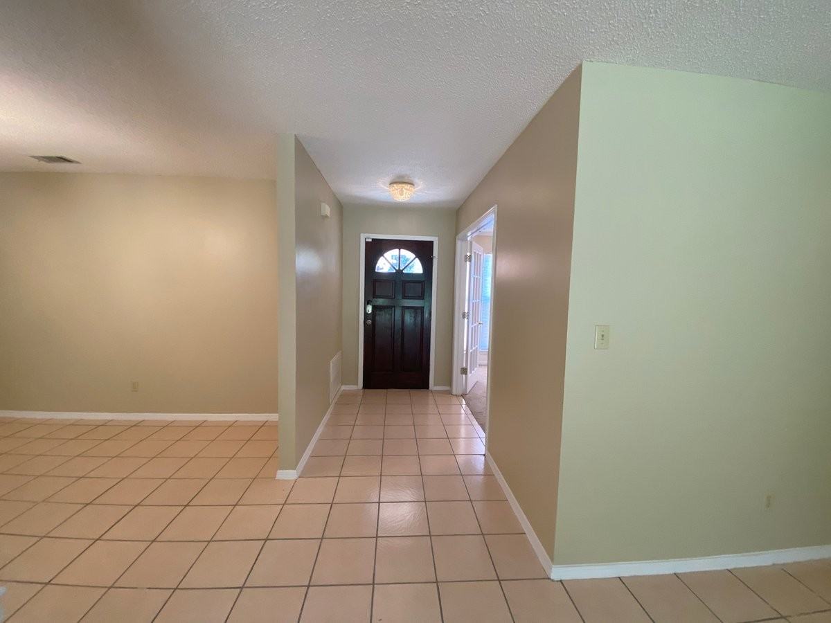 24 Neptune Dr - Photo 2 of 42