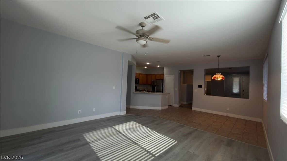 9842 W Mesa Vista Ave - Photo 4 of 32