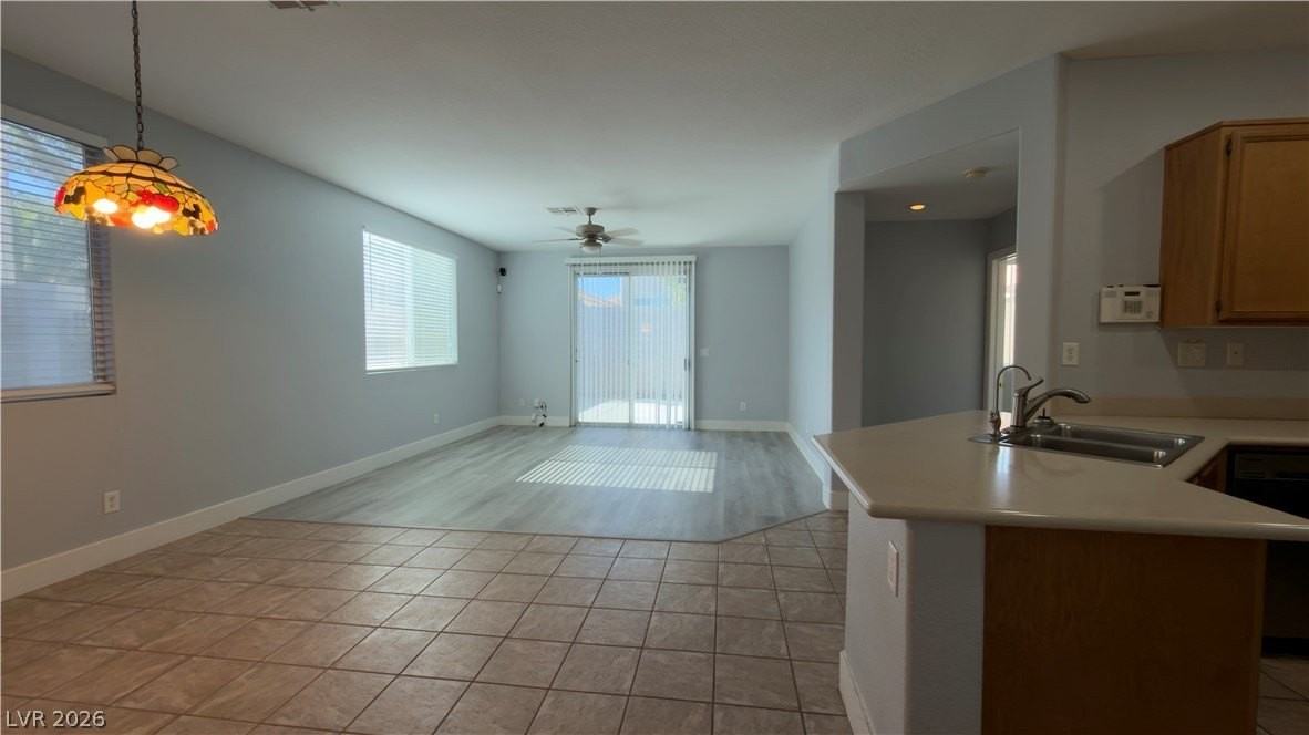 9842 W Mesa Vista Ave - Photo 7 of 32