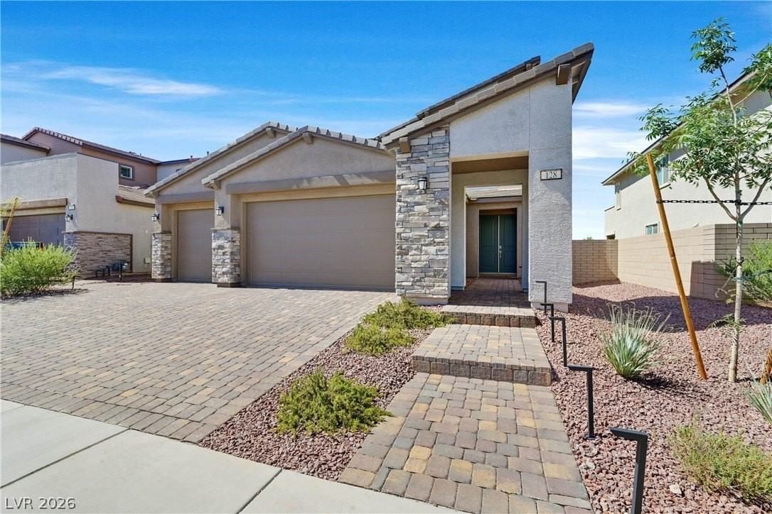 128 Quinn Villa Ave - Photo 2 of 44