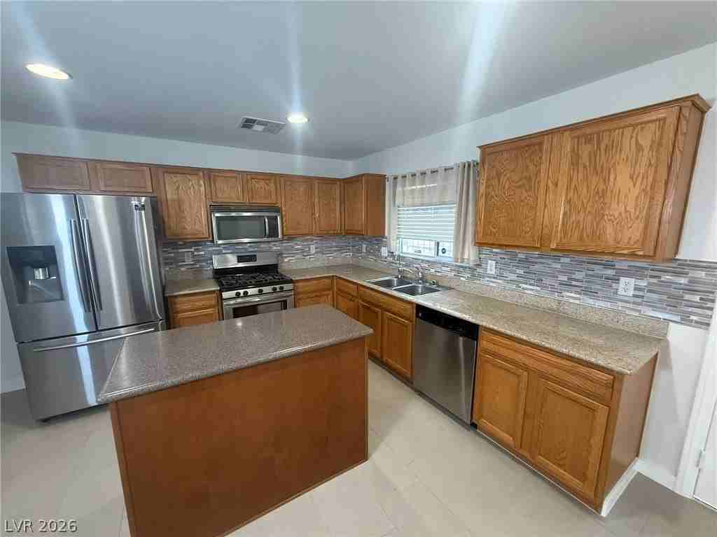 5241 Starter Ave - Photo 5 of 25