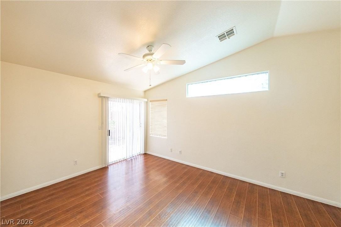 912 Midpride St - Photo 3 of 12