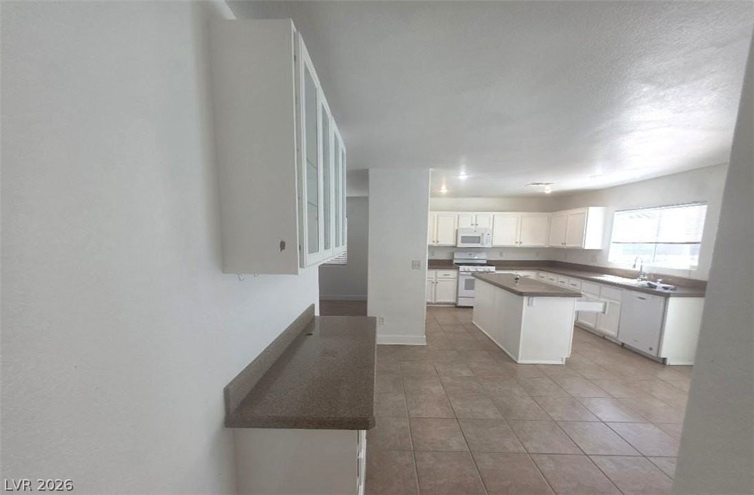 977 Cardelina Ln - Photo 4 of 26
