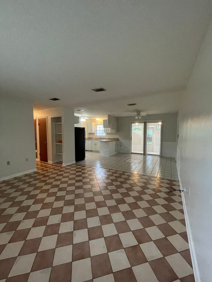48 Fawn Ln - Photo 5 of 18