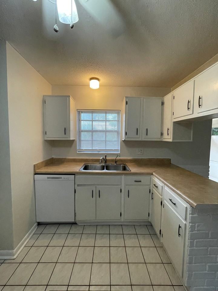 48 Fawn Ln - Photo 7 of 18