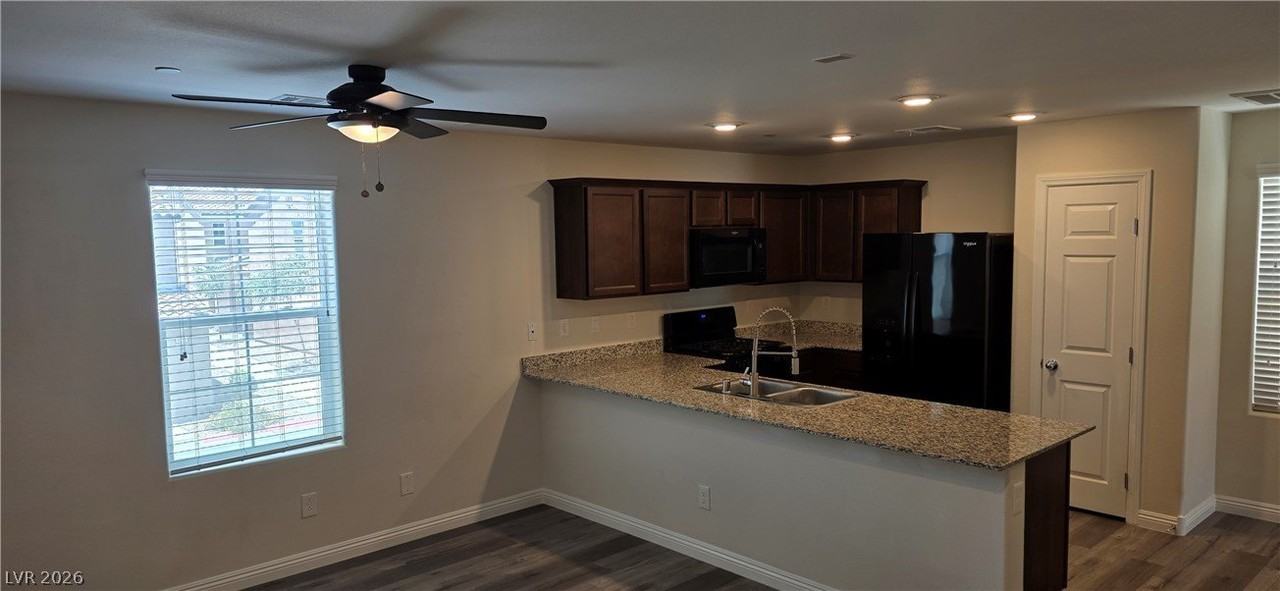 4534 Dover Straight St - Photo 7 of 26