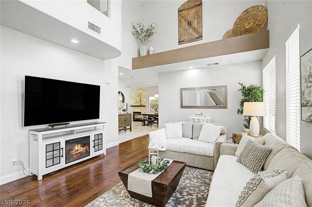 2025 Shining Feather Ln - Photo 7 of 50