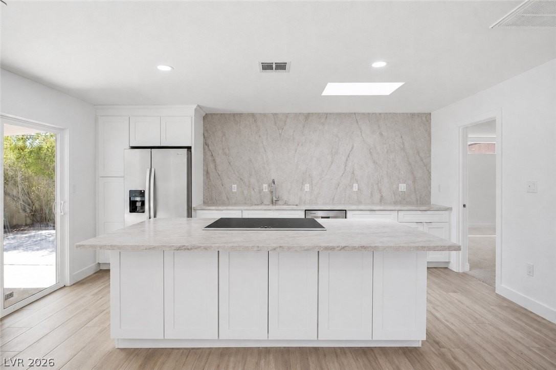 1300 Canosa Ave - Photo 4 of 15