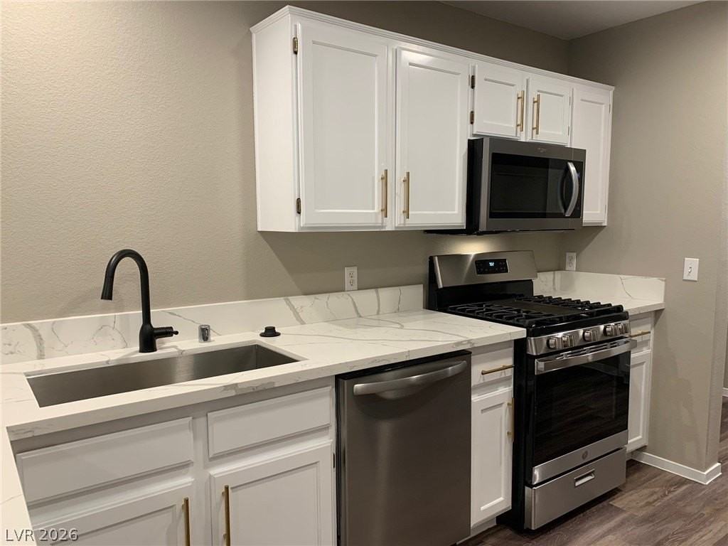 688 Harbor Mist Ave - Photo 4 of 25