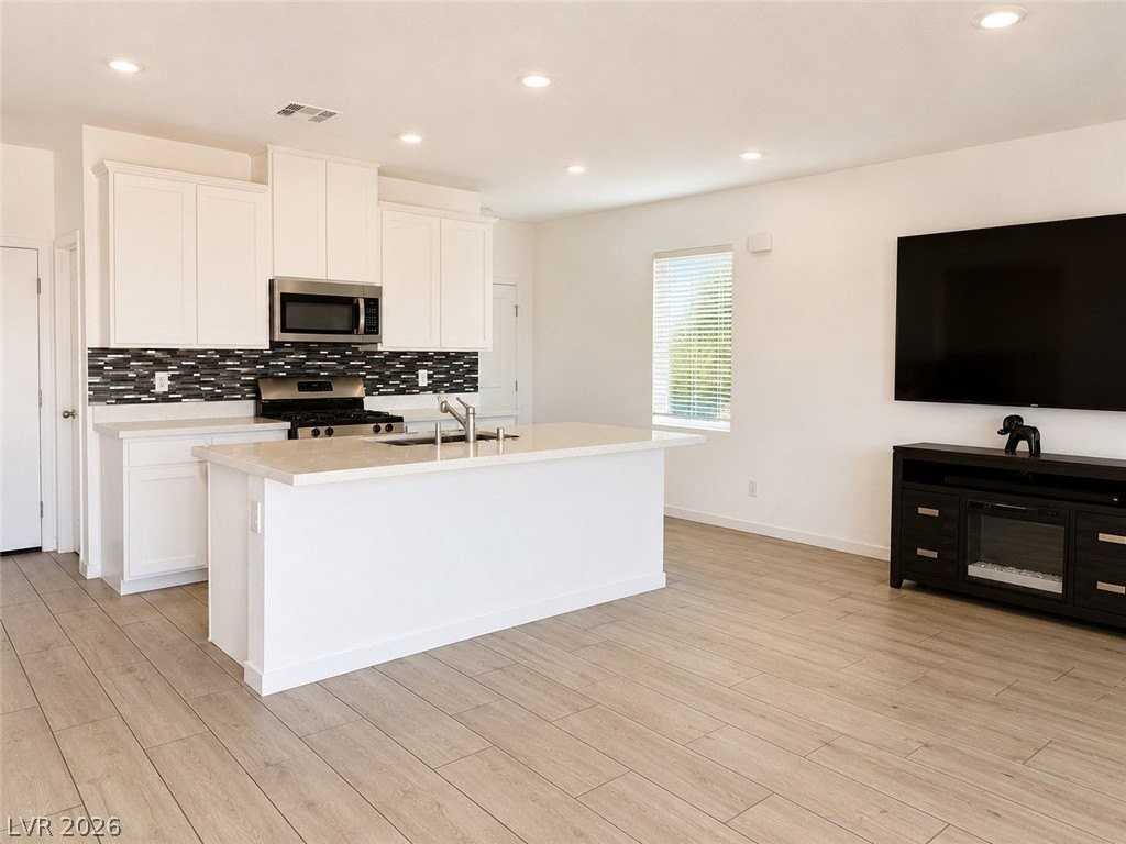 109 Cameron Chase Ave - Photo 4 of 11