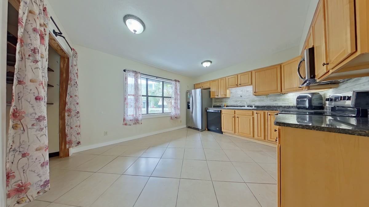 8522 Gulf Blvd #4 - Photo 7 of 13