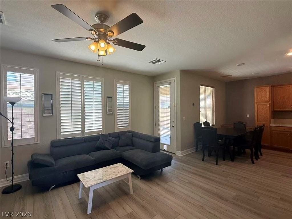 7482 Poppy Hills Ct - Photo 4 of 16