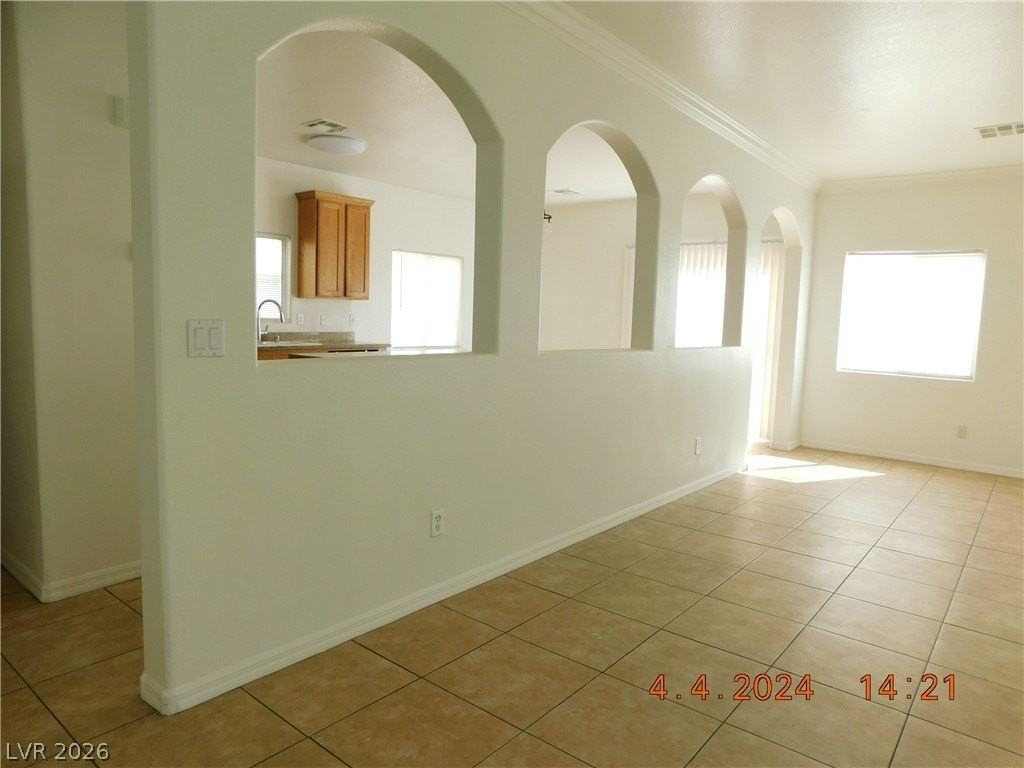 133 Rosa Rosales Ct - Photo 5 of 25