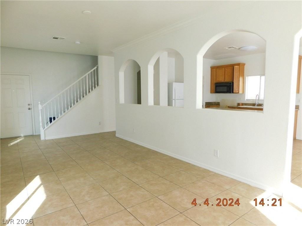 133 Rosa Rosales Ct - Photo 7 of 25