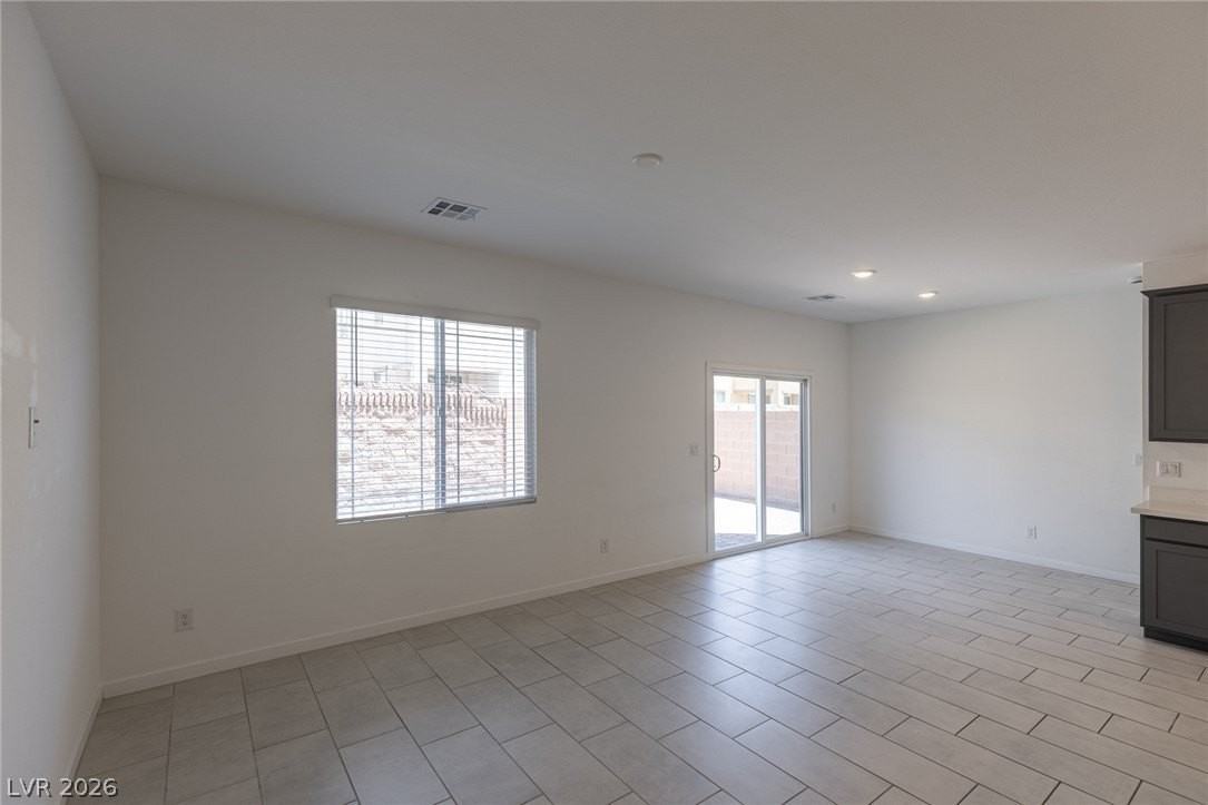 360 Great Ocean Ave - Photo 7 of 50