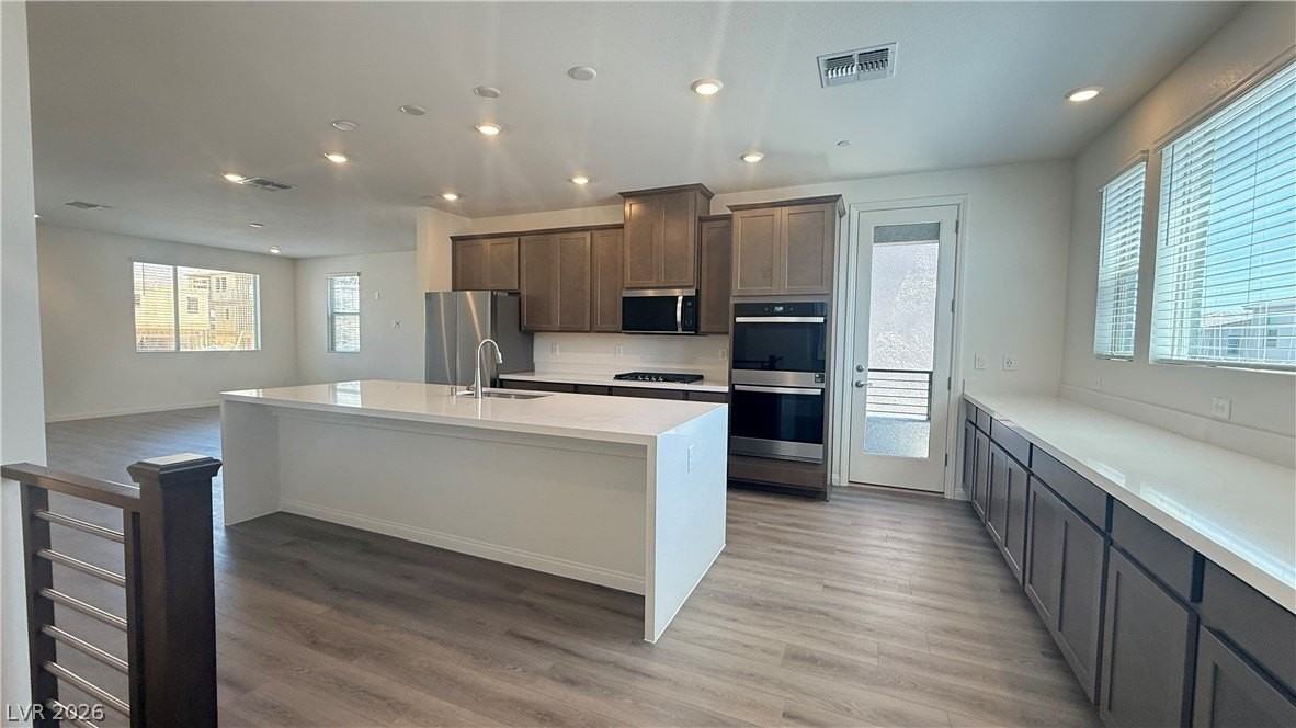1513 Bat Hawk St - Photo 6 of 36