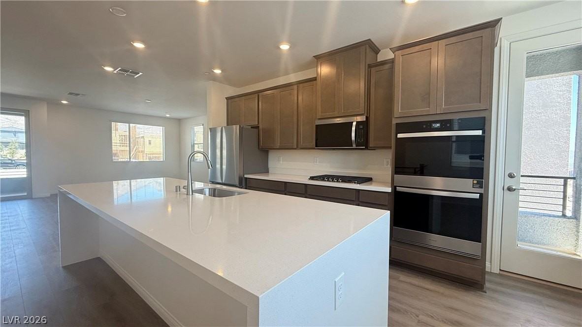 1513 Bat Hawk St - Photo 7 of 36