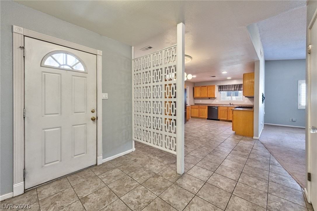1824 Saylor Way - Photo 3 of 18