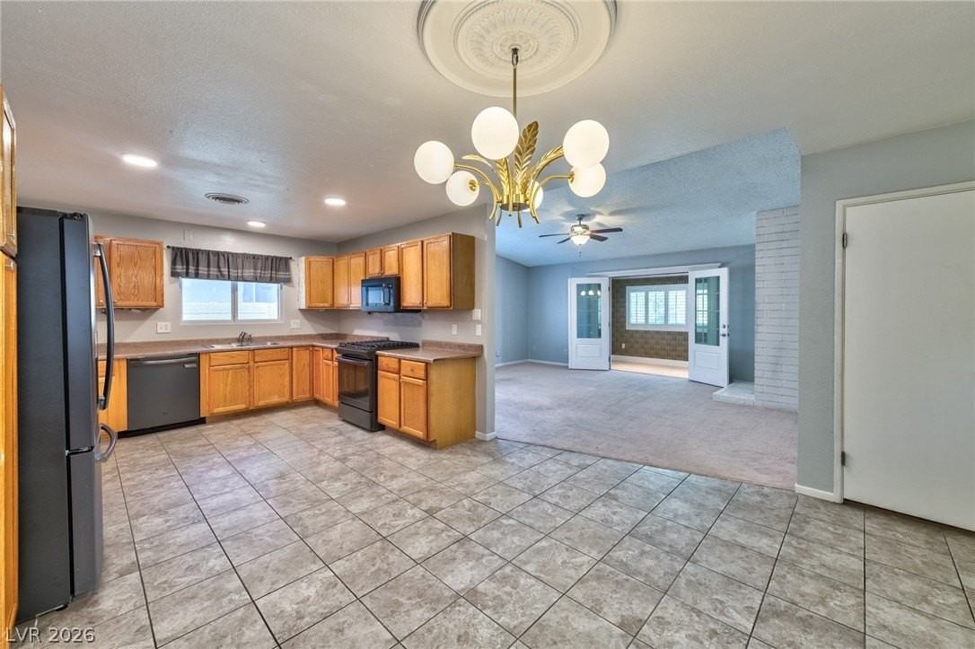 1824 Saylor Way - Photo 4 of 18