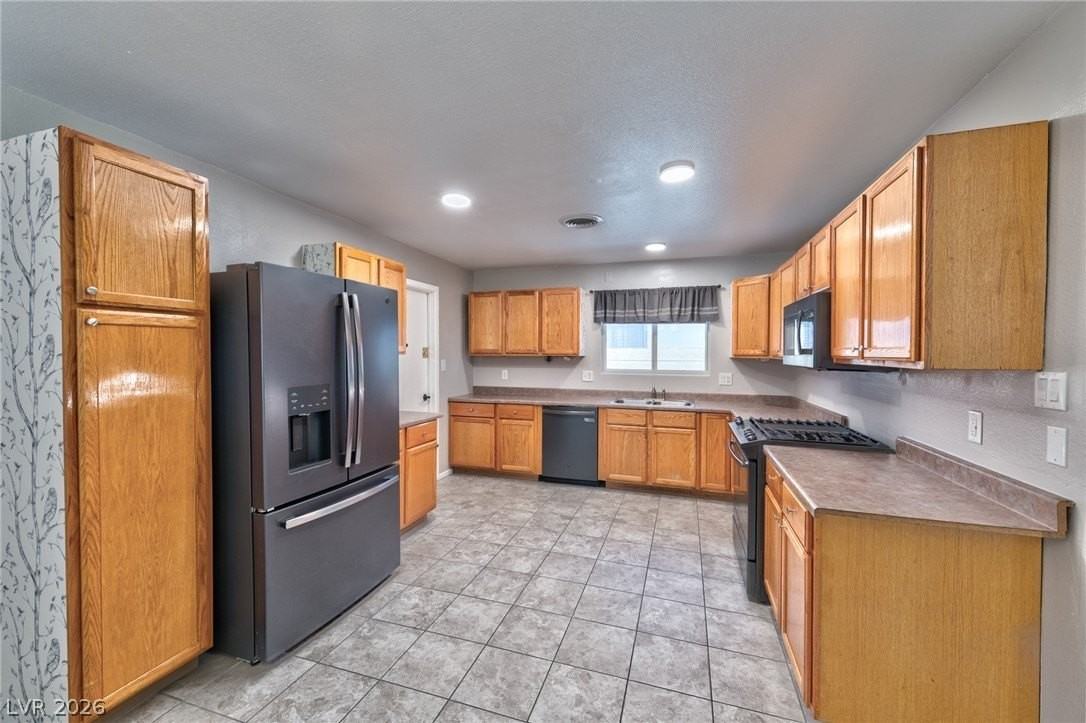 1824 Saylor Way - Photo 5 of 18