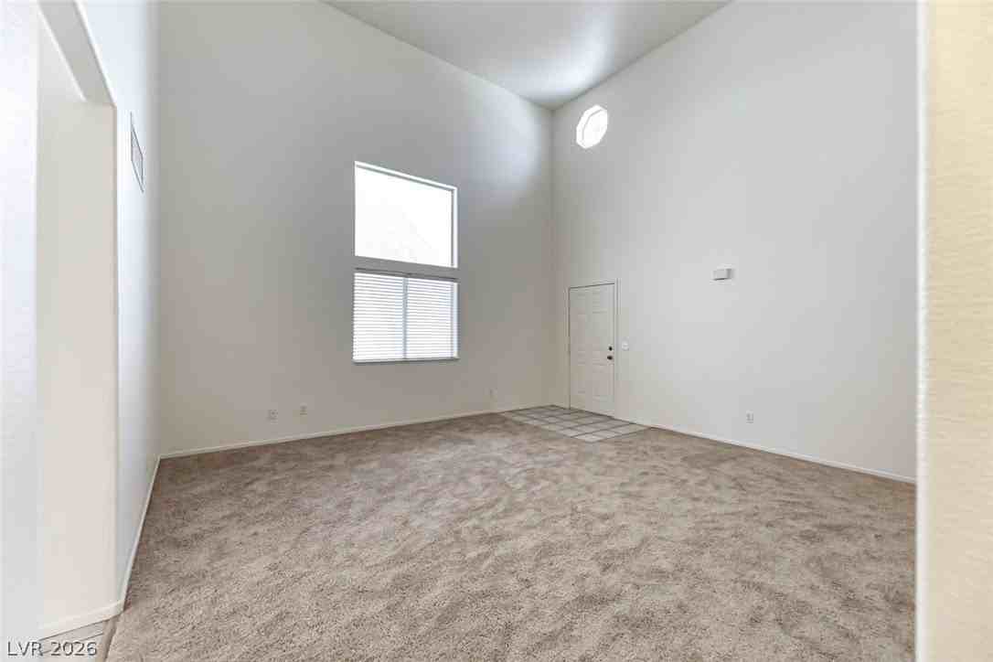 7537 Maiden Run Ave - Photo 7 of 41