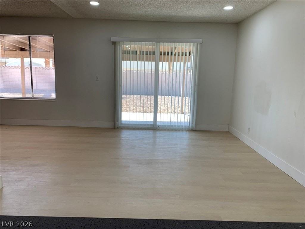 2409 El Tesoro Ct - Photo 3 of 28