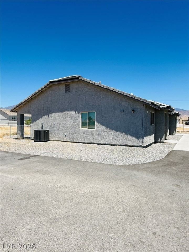 1101 Indio Ct #1 - Photo 2 of 14