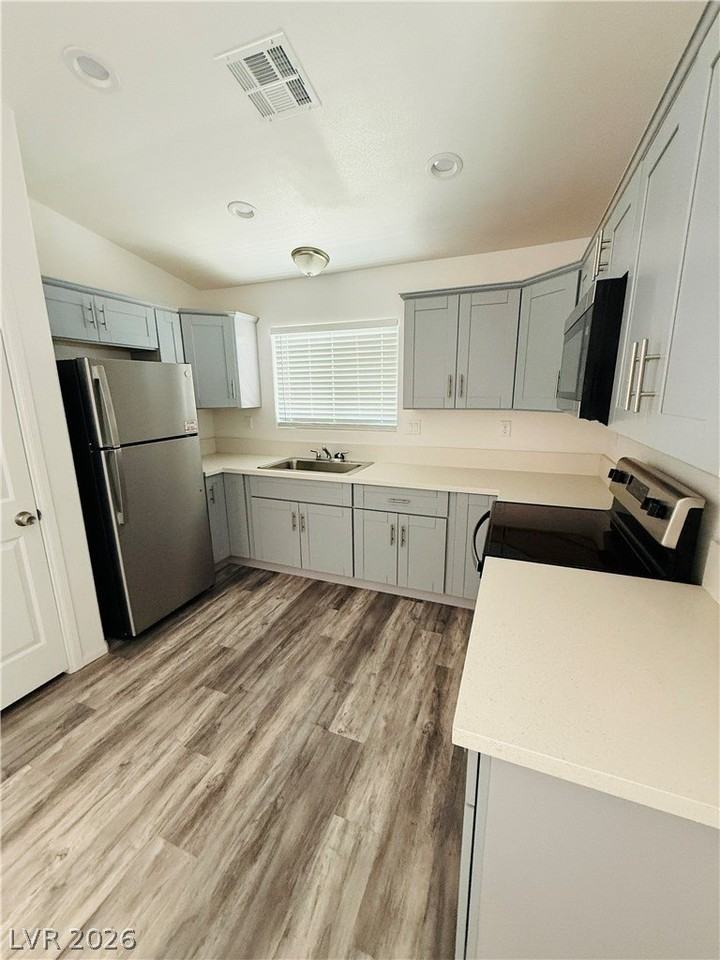1101 Indio Ct #1 - Photo 5 of 14