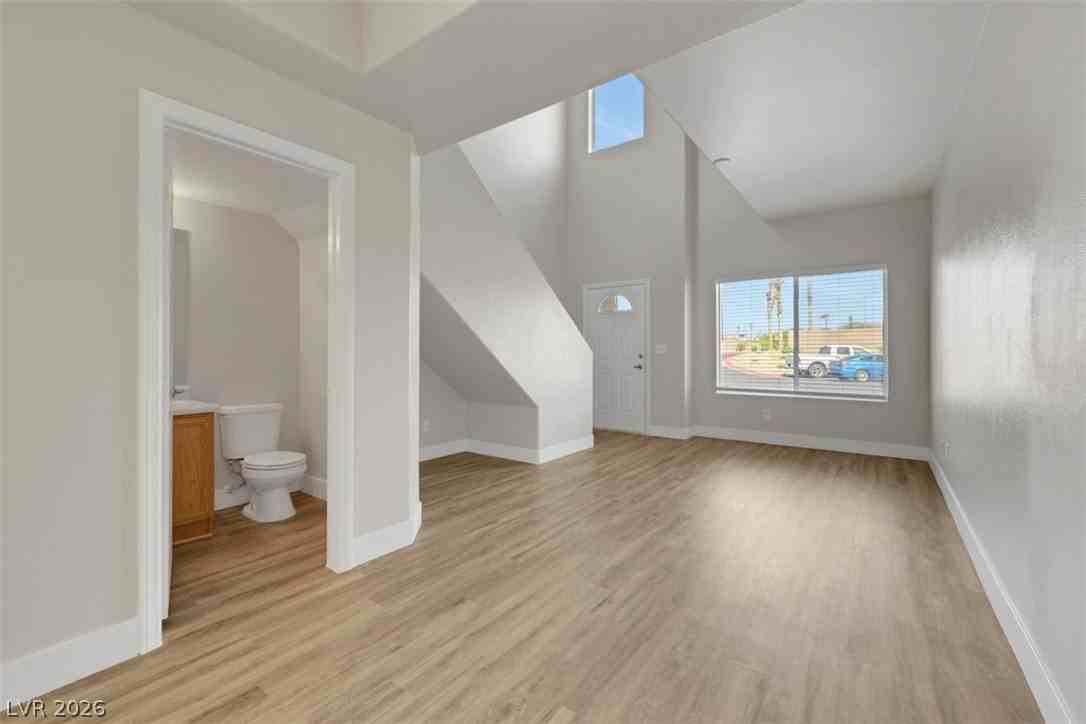 502 Birdseye St - Photo 4 of 19