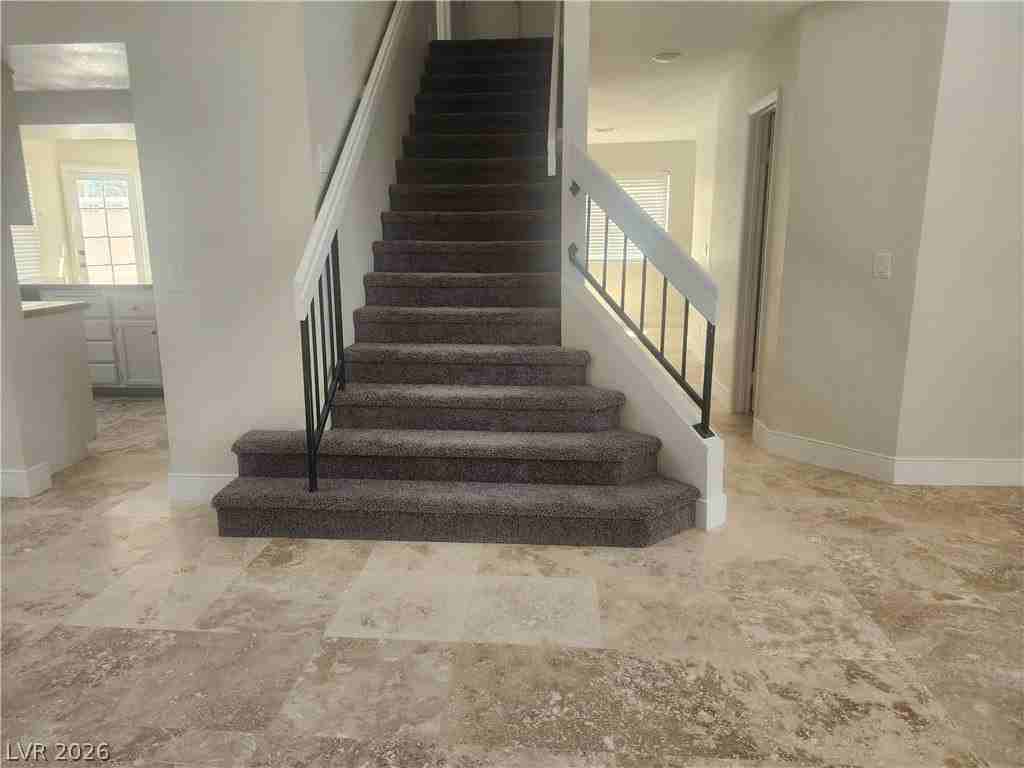 8428 Oyster Dr - Photo 5 of 42