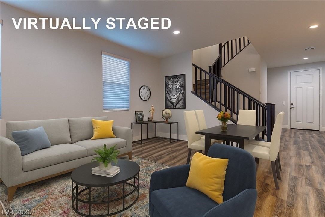 426 Port Reggio St - Photo 6 of 27